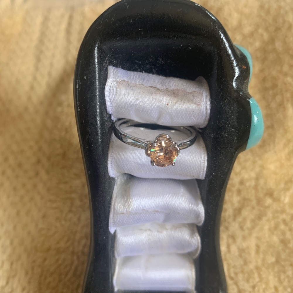 Fashion ring